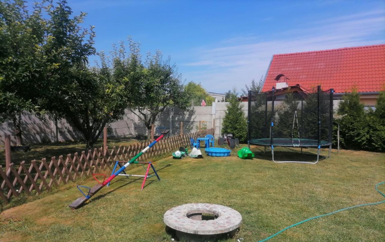 Ubytovanie Harmony House Hotel Velky Meder Exterior photo